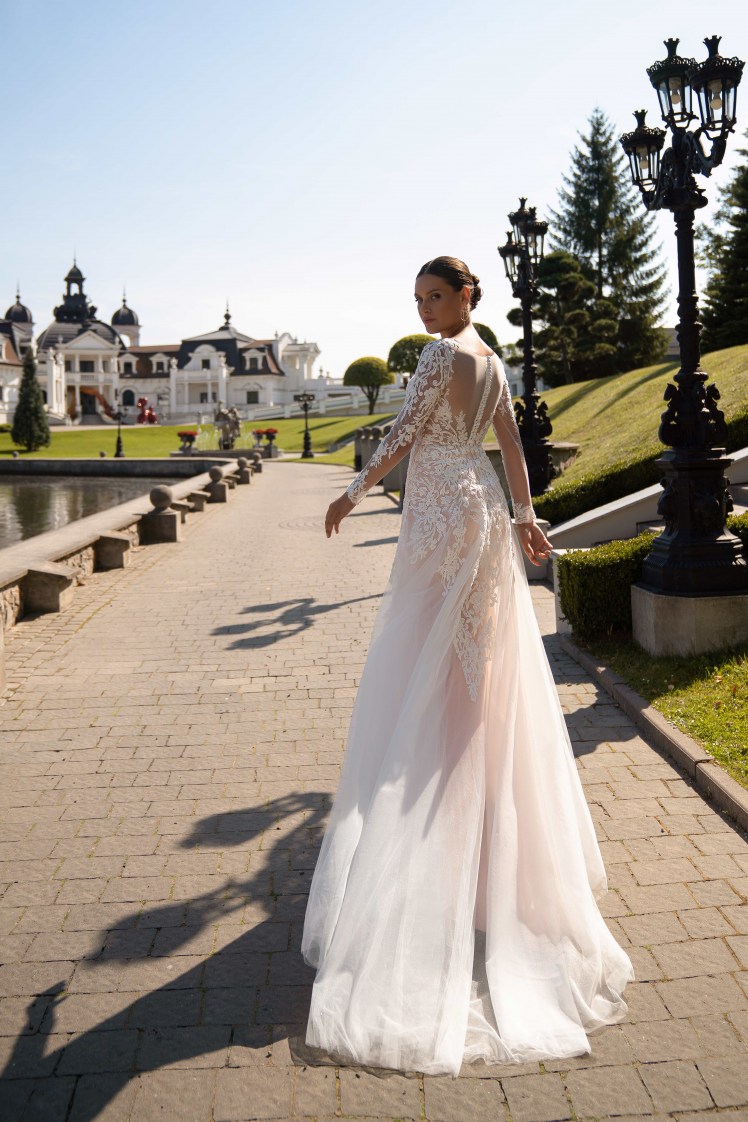 Incredible wedding dress-6